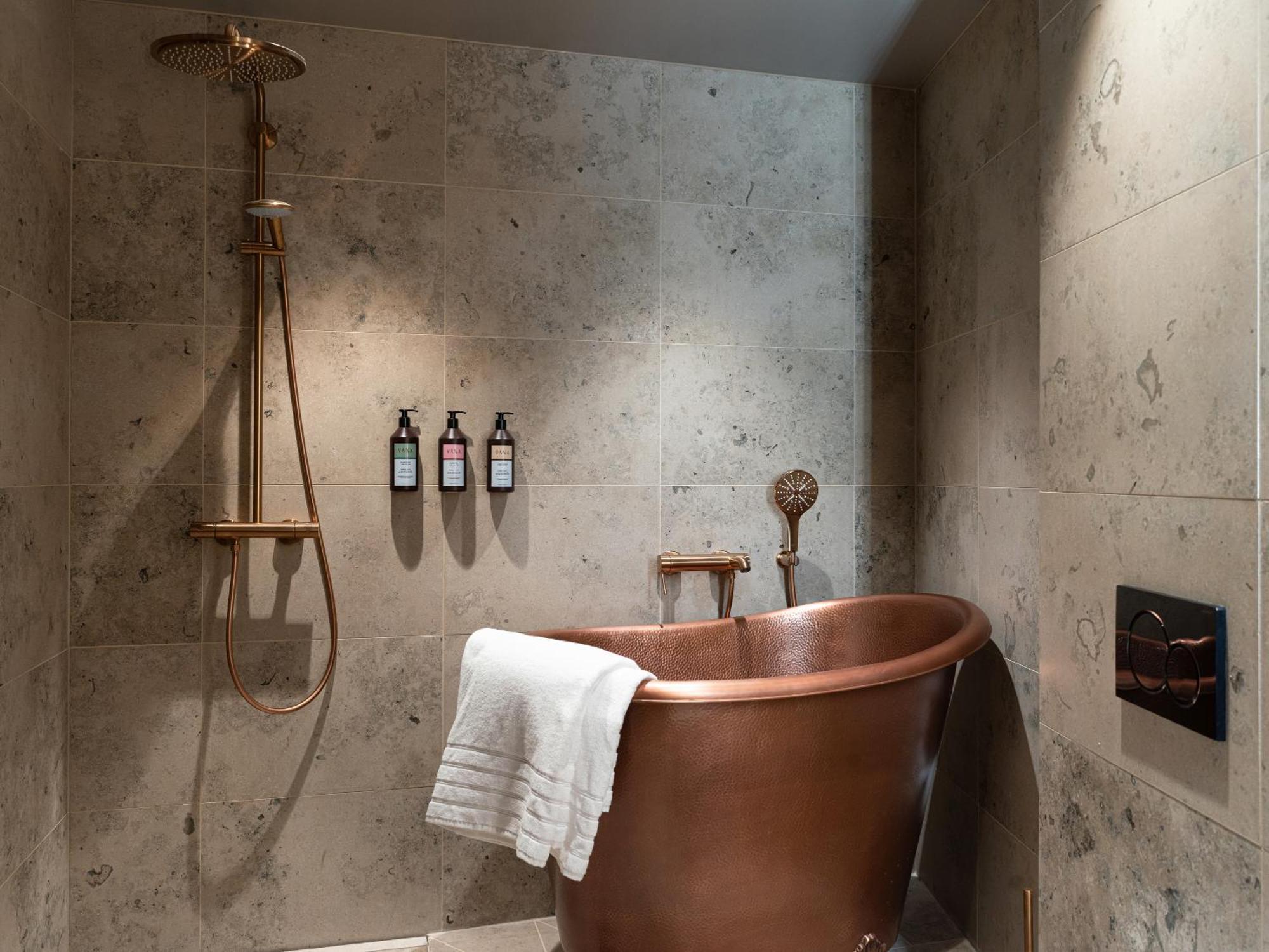 Elite Hotel Frost - Hotel & Spa كيرونا المظهر الخارجي الصورة